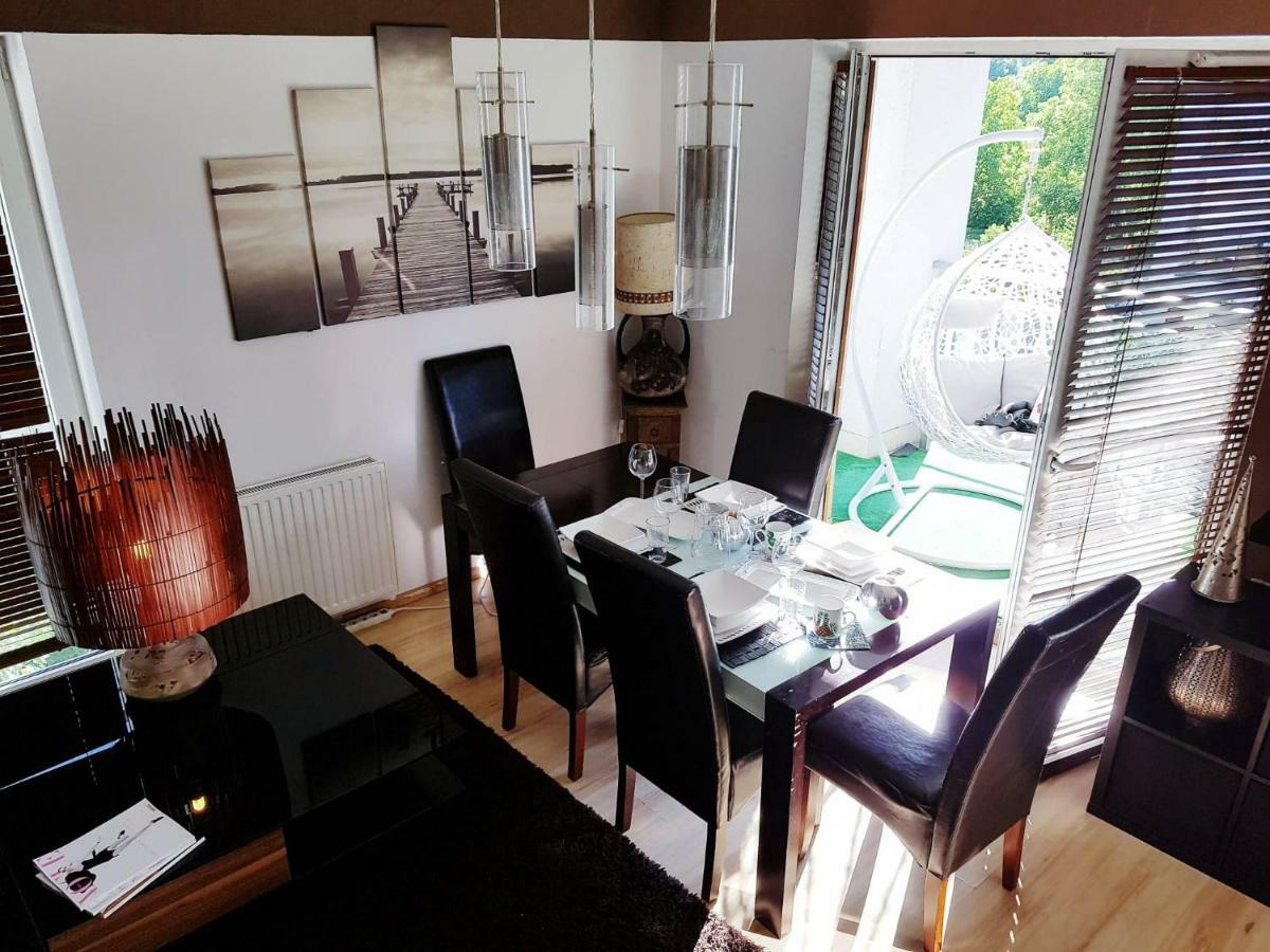 Warsaw King Size Apartment Exterior photo